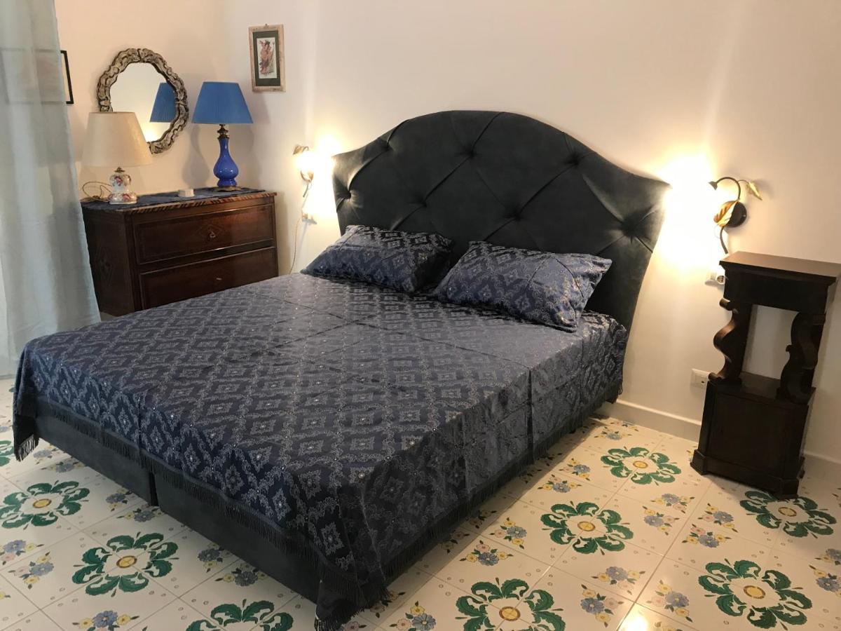 Resort Ferrara Villa Multa Quies Massa Lubrense Exteriör bild