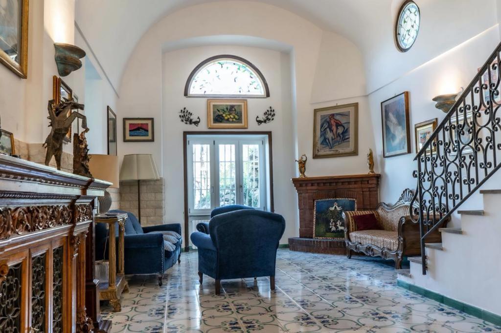 Resort Ferrara Villa Multa Quies Massa Lubrense Exteriör bild