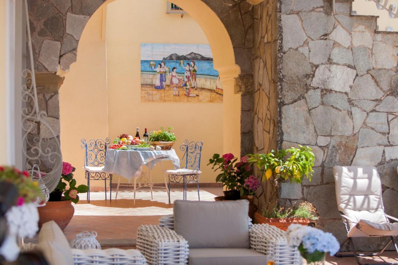Resort Ferrara Villa Multa Quies Massa Lubrense Exteriör bild