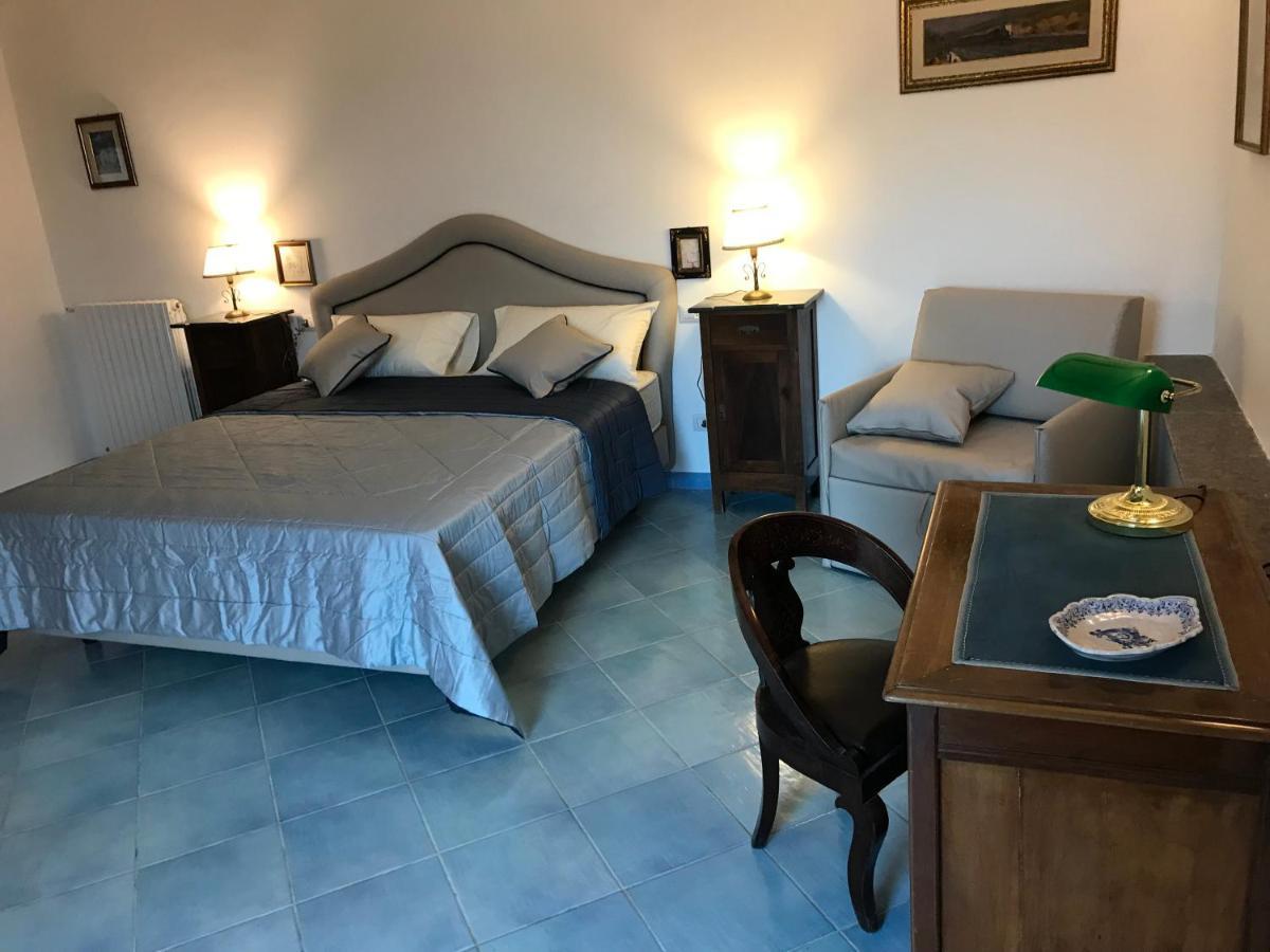 Resort Ferrara Villa Multa Quies Massa Lubrense Exteriör bild
